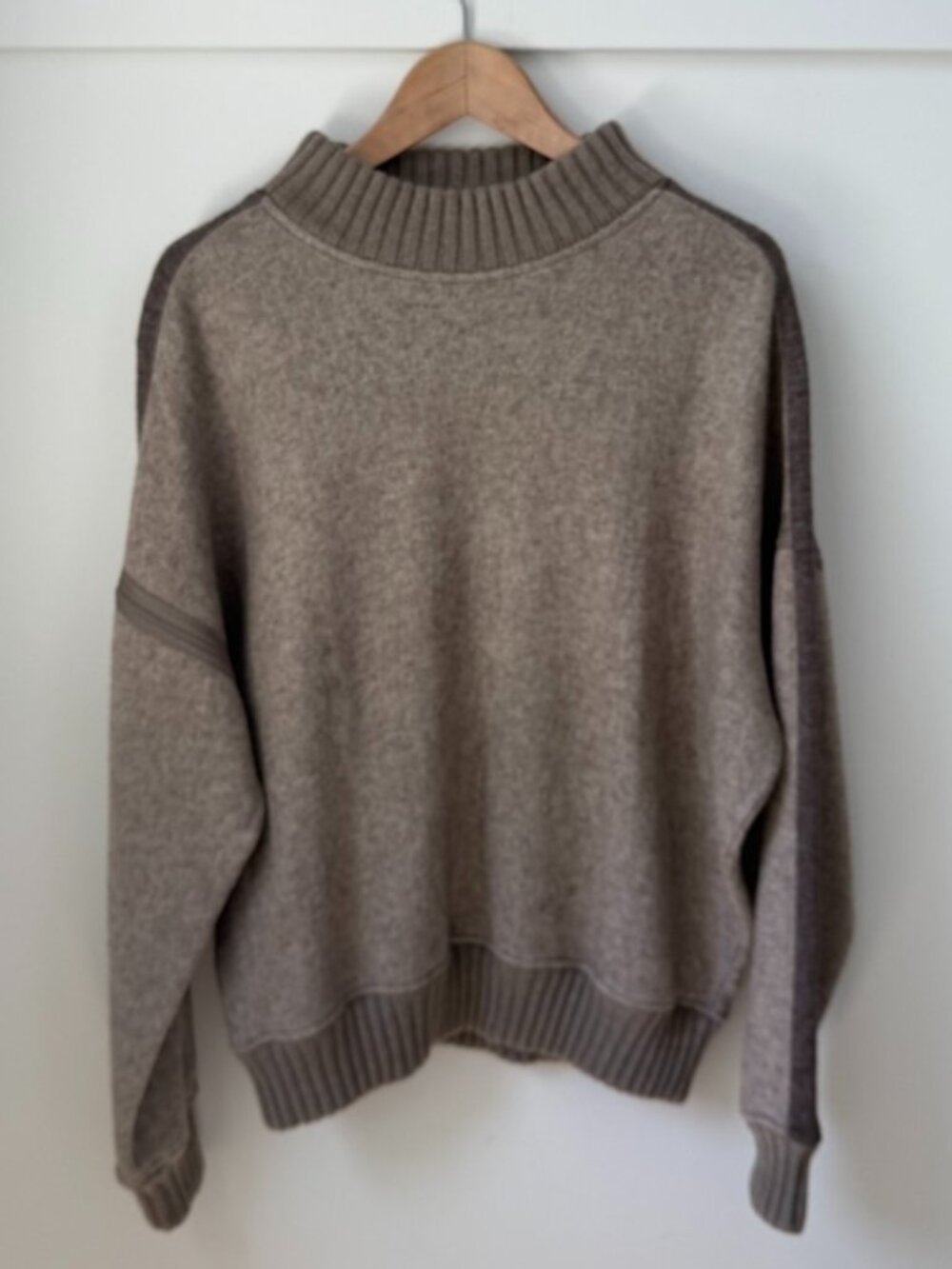 CLUB MONACO Colourblock Heathered Mock Neck Sweater Taupe Brown Cozy Knit Size M